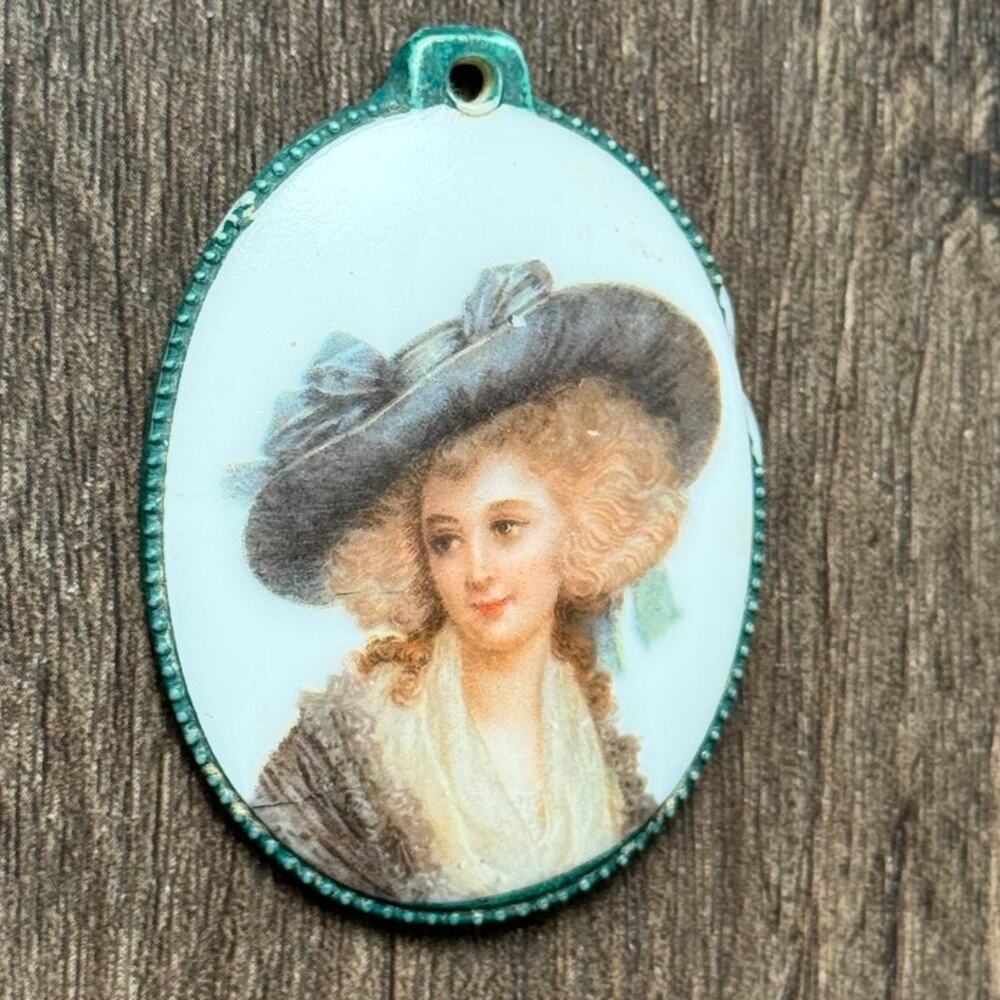 Antique Victorian Porcelain Cameo Portrait Pendant Statement Necklace Jewelry